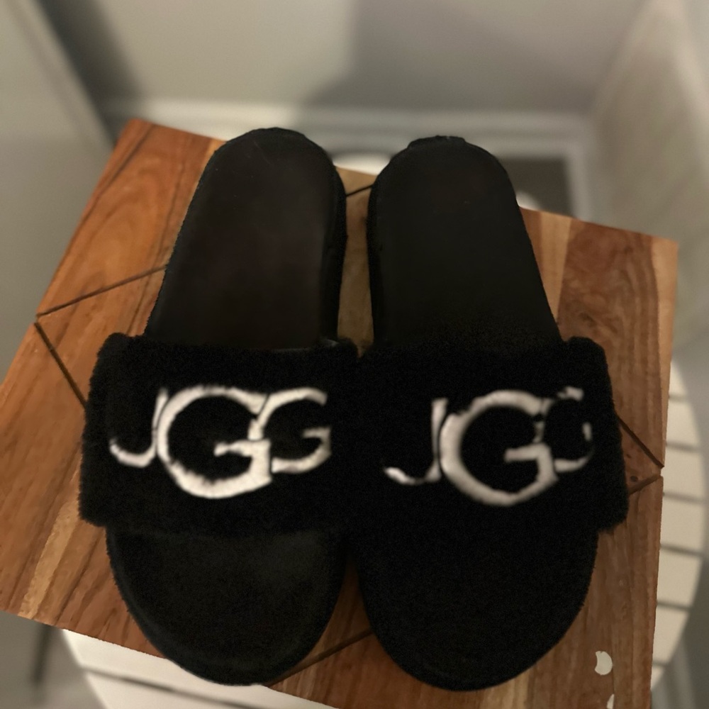 Ugg Platform Slippers - Picture 2 of 3
